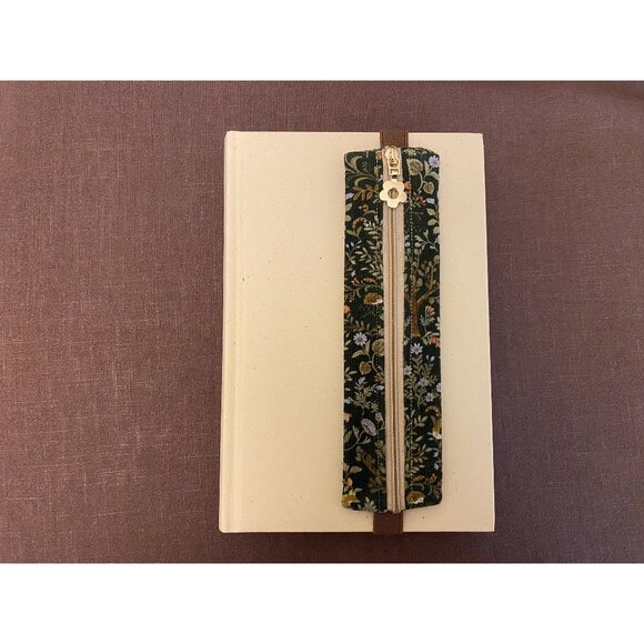 Handmade Attachable elastic bookmark pen pouch, - Picture 1 of 10